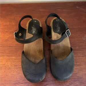 Black Sandgren Mary Jane Clogs
